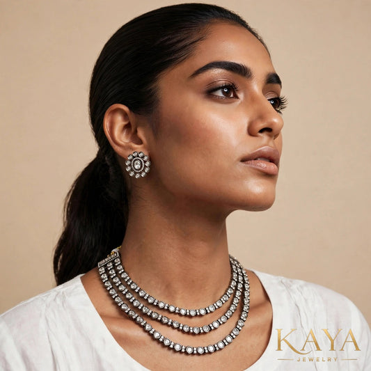Almas - 03-model-lowangle.jpg