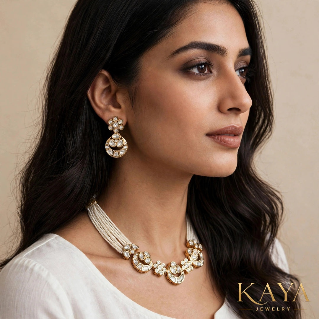 Qamar-e-Bano - 01-model-hero.jpg